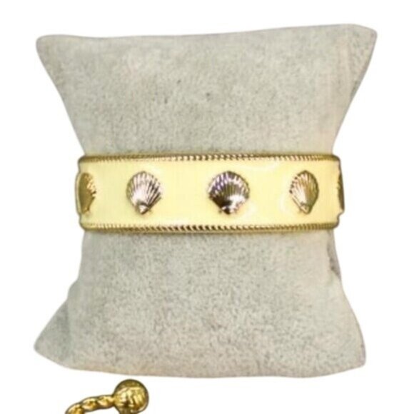 Lilly Pulitzer 2 pc Gold plated & enamel seashell bracelet & elephant key ring - Picture 8 of 9